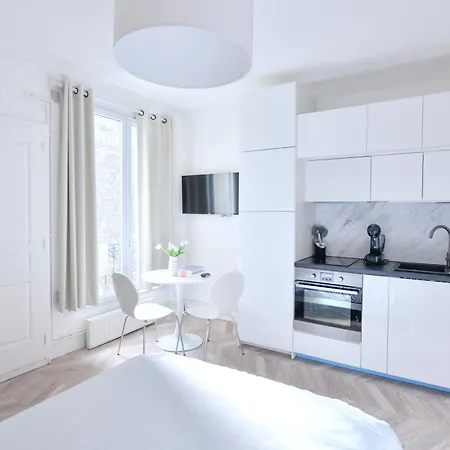 1 Pièce 20 M2 *